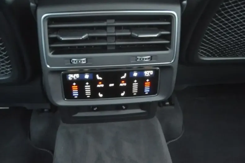 Audi Q8 din 2020 cu 91.870 km - oferta AUD112719 - foto 16