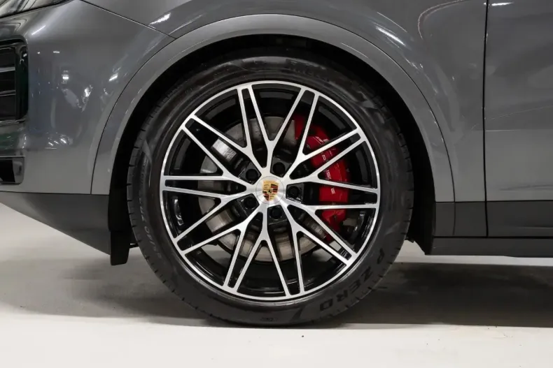 Porsche Cayenne din 2024 cu 21.400 km - oferta POR112725 - foto 4