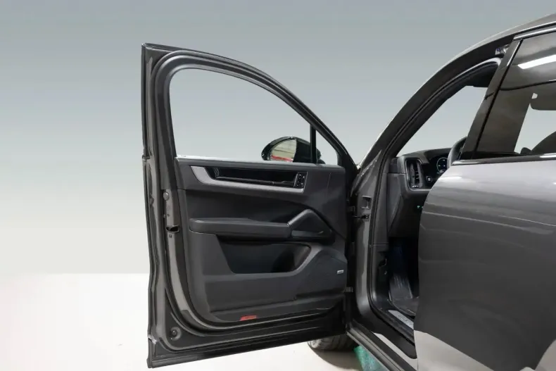 Porsche Cayenne din 2024 cu 21.400 km - oferta POR112725 - foto 19