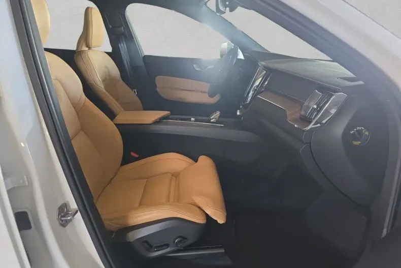 Volvo XC60 din 2022 cu 35.708 km - oferta VOL112731 - foto 20