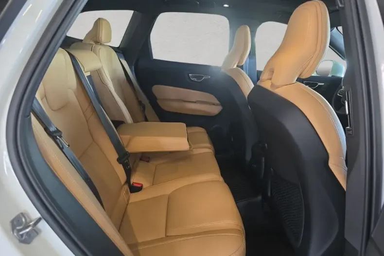 Volvo XC60 din 2022 cu 35.708 km - oferta VOL112731 - foto 22