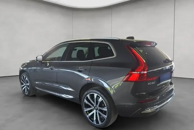 Volvo XC60 din 2022 cu 42.666 km - oferta VOL112733 - foto 3