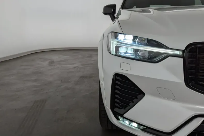 Volvo XC60 din 2023 cu 27.460 km - oferta VOL112736 - foto 3