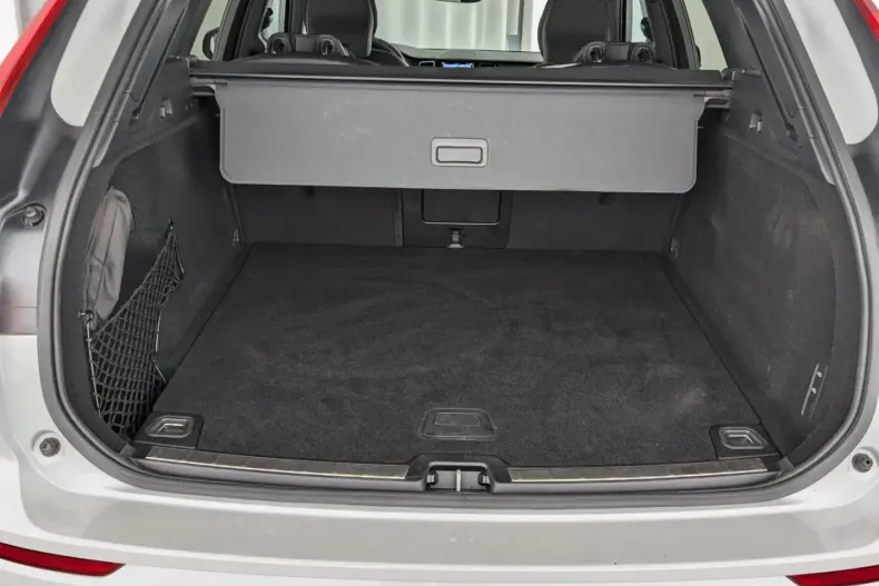 Volvo XC60 din 2023 cu 27.460 km - oferta VOL112736 - foto 11