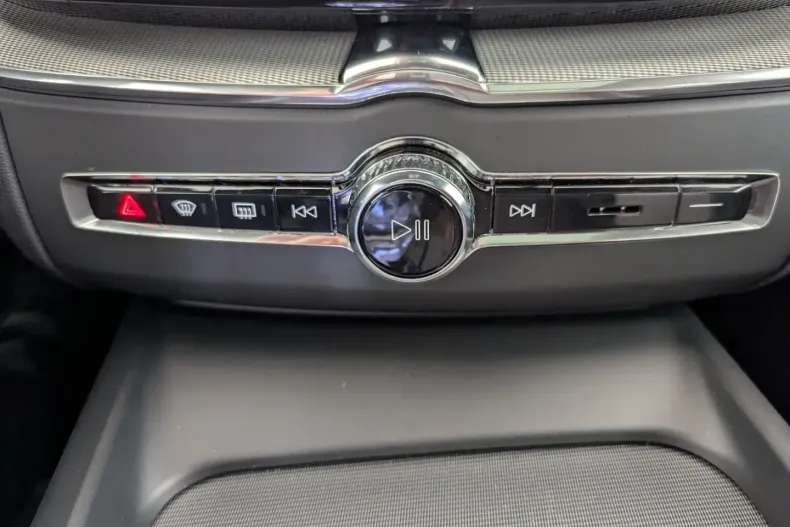 Volvo XC60 din 2023 cu 27.460 km - oferta VOL112736 - foto 23