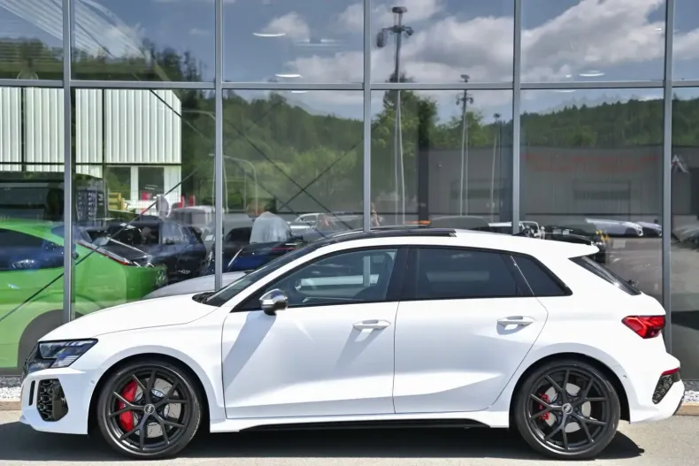 Audi RS3 din 2024 cu 12.987 km - oferta AUD112753 - foto 5