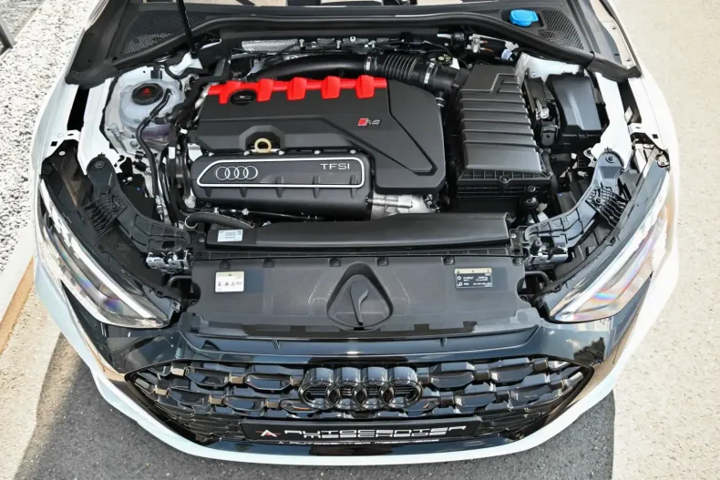 Audi RS3 din 2024 cu 12.987 km - oferta AUD112753 - foto 6