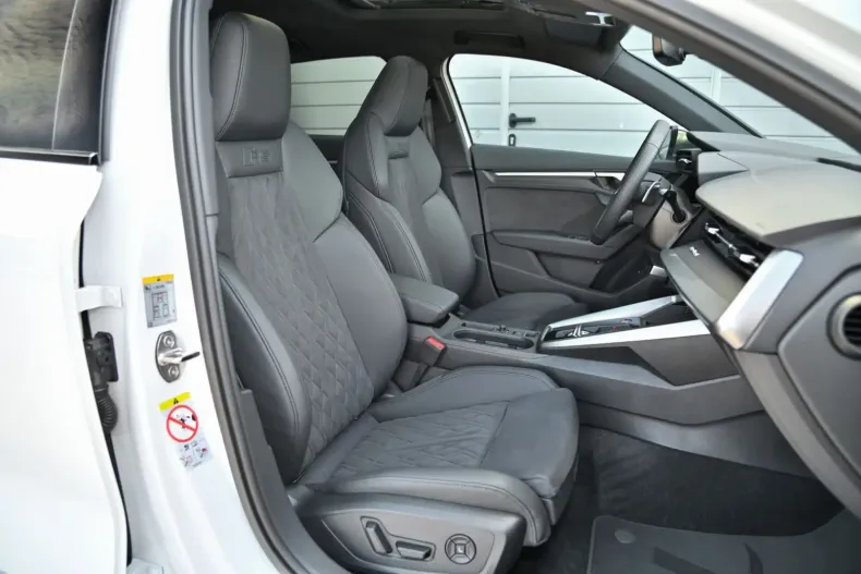 Audi RS3 din 2024 cu 12.987 km - oferta AUD112753 - foto 12