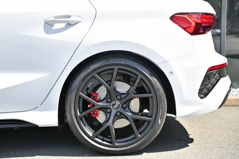 Audi RS3 din 2024 cu 12.987 km - oferta AUD112753 - foto 38