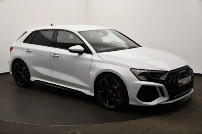 Audi RS3 din 2024 cu 15.171 km - oferta AUD112754 - foto 1