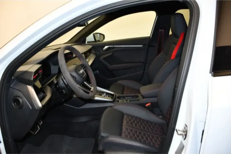 Audi RS3 din 2024 cu 15.171 km - oferta AUD112754 - foto 2