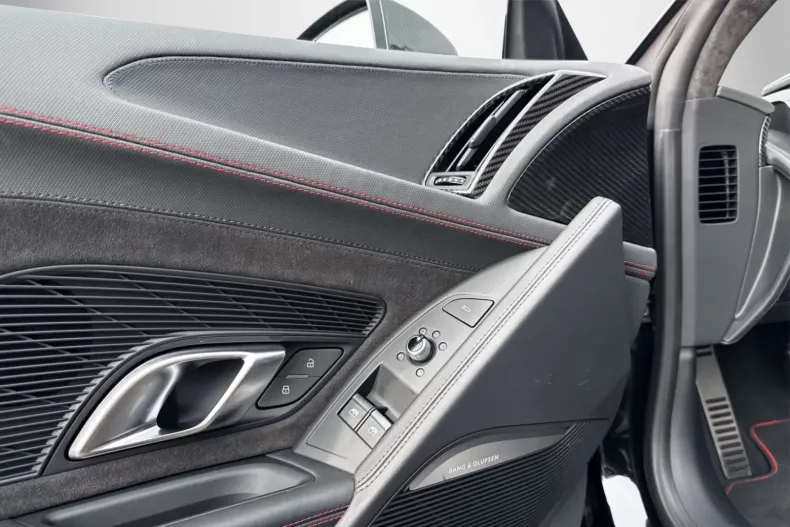 Audi R8 din 2023 cu 7.500 km - oferta AUD112755 - foto 26