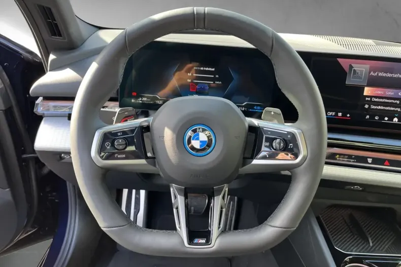 BMW 550 din 2024 cu 3.500 km - oferta BMW112783 - foto 3