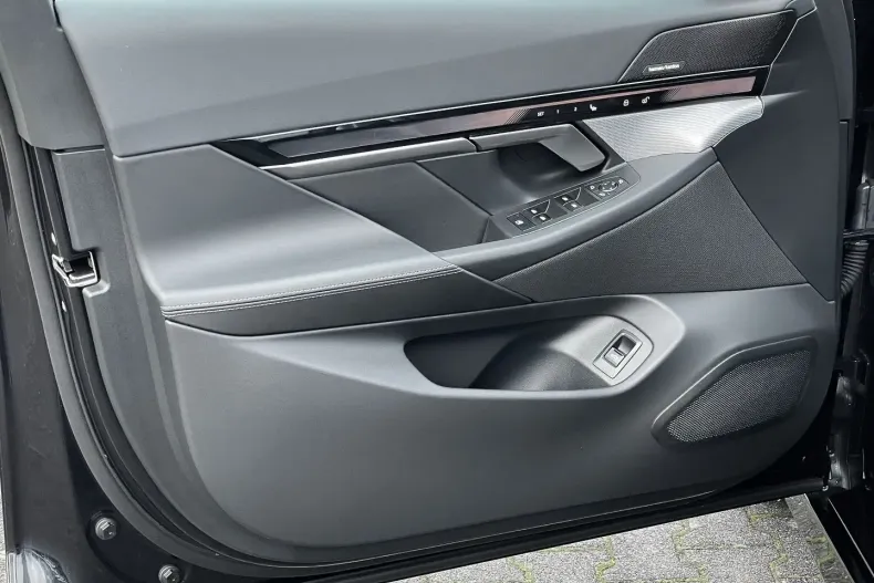 BMW 550 din 2024 cu 3.500 km - oferta BMW112788 - foto 3