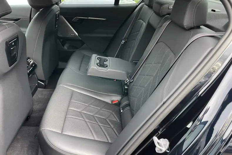 BMW 550 din 2024 cu 3.500 km - oferta BMW112788 - foto 8