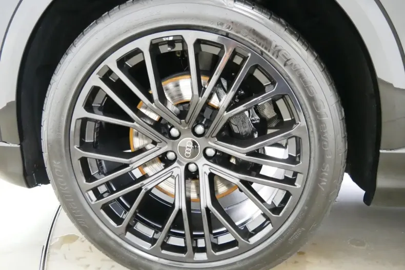 Audi Q8 din 2024 cu 29.650 km - oferta AUD112794 - foto 15