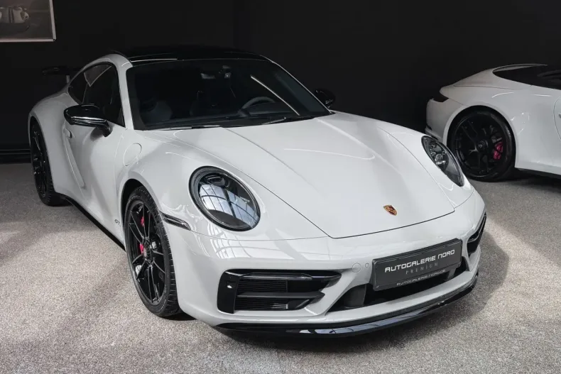 Porsche 911 din 2024 cu 3.570 km - oferta POR112796 - foto 4