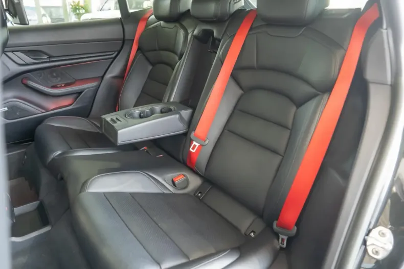 Porsche Taycan din 2022 cu 53.617 km - oferta POR112807 - foto 23