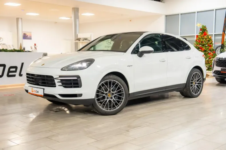 Porsche Cayenne Coupe din 2020 cu 87.057 km - oferta POR112812 - foto 2