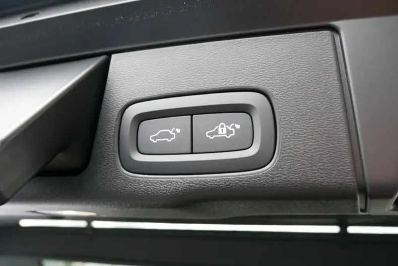 Volvo XC60 din 2024 cu 14.276 km - oferta VOL112819 - foto 11