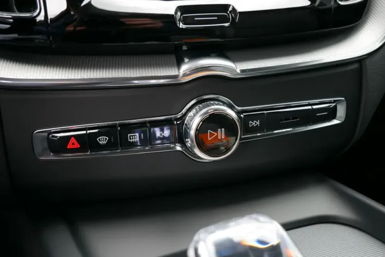 Volvo XC60 din 2024 cu 14.276 km - oferta VOL112819 - foto 17