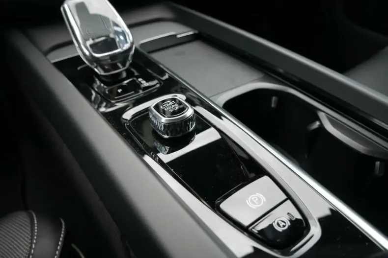 Volvo XC60 din 2024 cu 14.276 km - oferta VOL112819 - foto 20