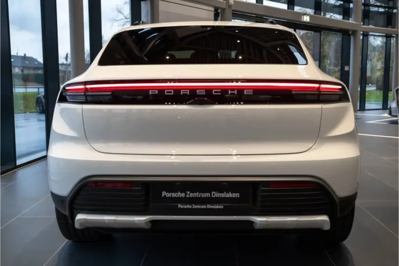 Porsche Macan din 2024 cu 9.000 km - oferta POR112820 - foto 23