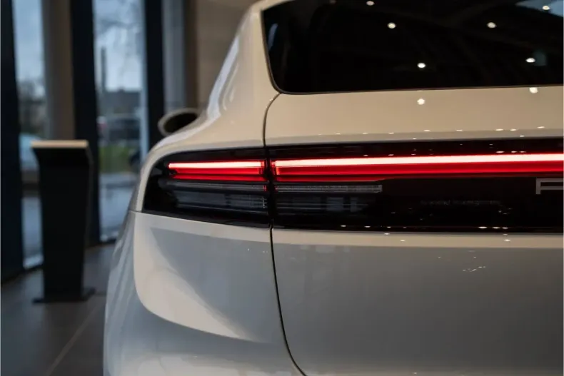 Porsche Macan din 2024 cu 9.000 km - oferta POR112820 - foto 25