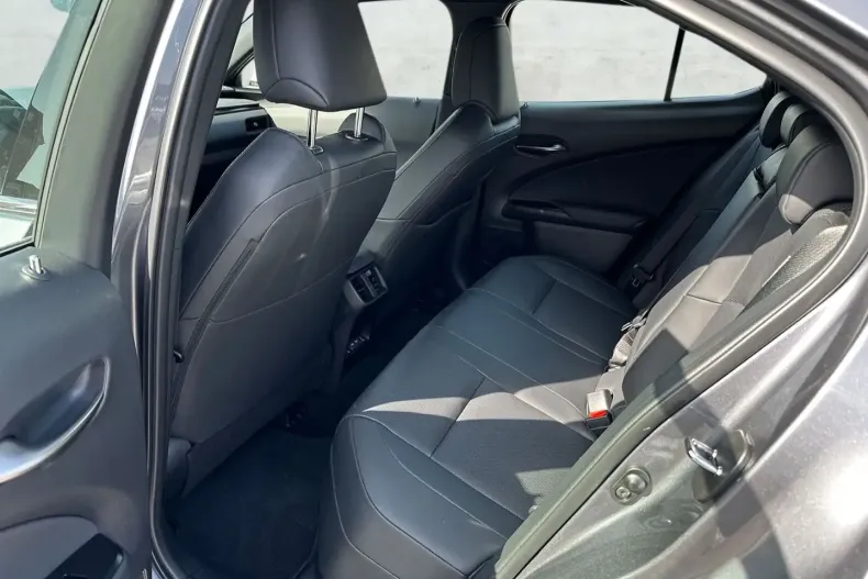 Lexus UX din 2021 cu 10.449 km - oferta LEX112825 - foto 9