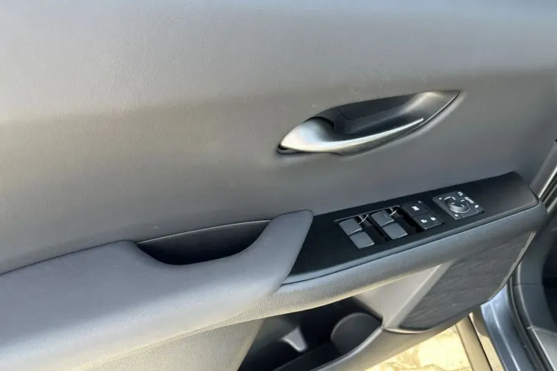 Lexus UX din 2021 cu 10.449 km - oferta LEX112825 - foto 14