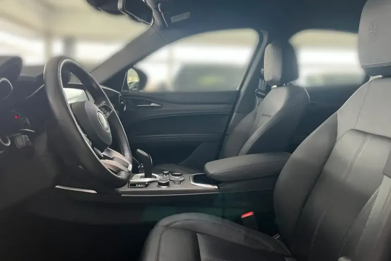 Alfa Romeo Stelvio din 2023 cu 14.079 km - oferta ALF112826 - foto 7