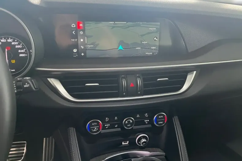 Alfa Romeo Stelvio din 2023 cu 14.079 km - oferta ALF112826 - foto 9