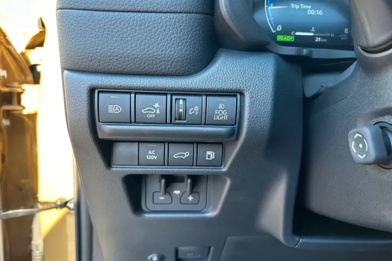 Toyota Land Cruiser din 2025 cu 50 km - oferta TOY112835 - foto 21