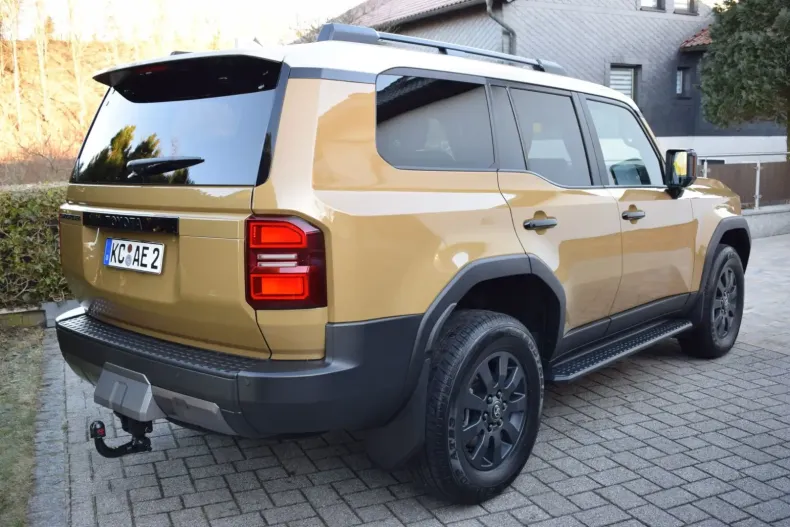 Toyota Land Cruiser din 2025 cu 5.900 km - oferta TOY112836 - foto 9