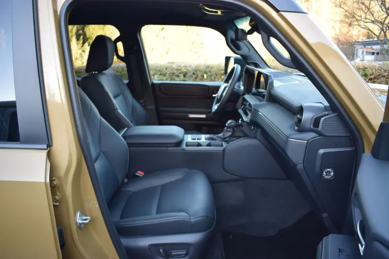 Toyota Land Cruiser din 2025 cu 5.900 km - oferta TOY112836 - foto 15