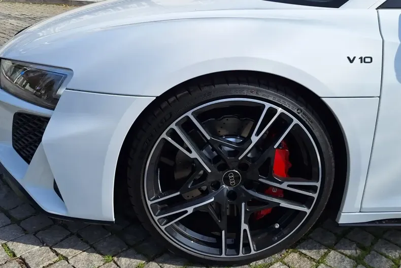 Audi R8 din 2024 cu 4.500 km - oferta AUD112838 - foto 8