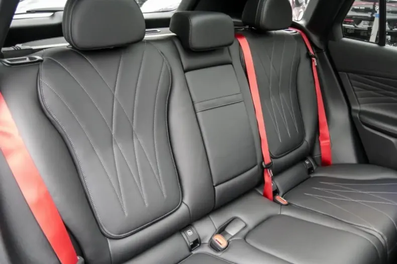 Mercedes-Benz GLC 63 AMG din 2024 cu 12.500 km - oferta MER112840 - foto 4