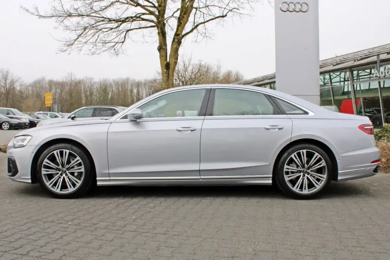 Audi A8 din 2023 cu 13.600 km - oferta AUD112842 - foto 3