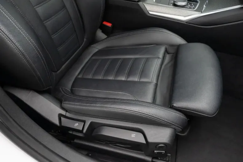 BMW 330 din 2021 cu 48.100 km - oferta BMW112843 - foto 17