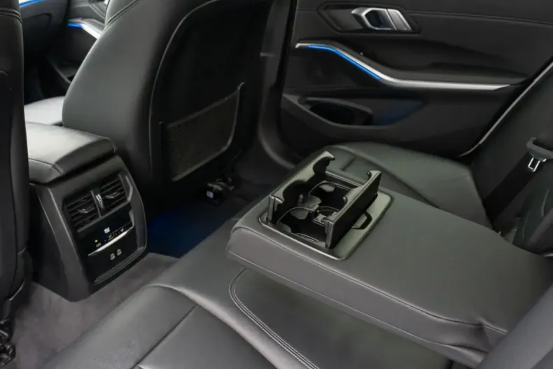 BMW 330 din 2021 cu 48.100 km - oferta BMW112843 - foto 19