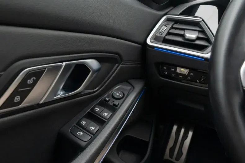 BMW 330 din 2021 cu 48.100 km - oferta BMW112843 - foto 24