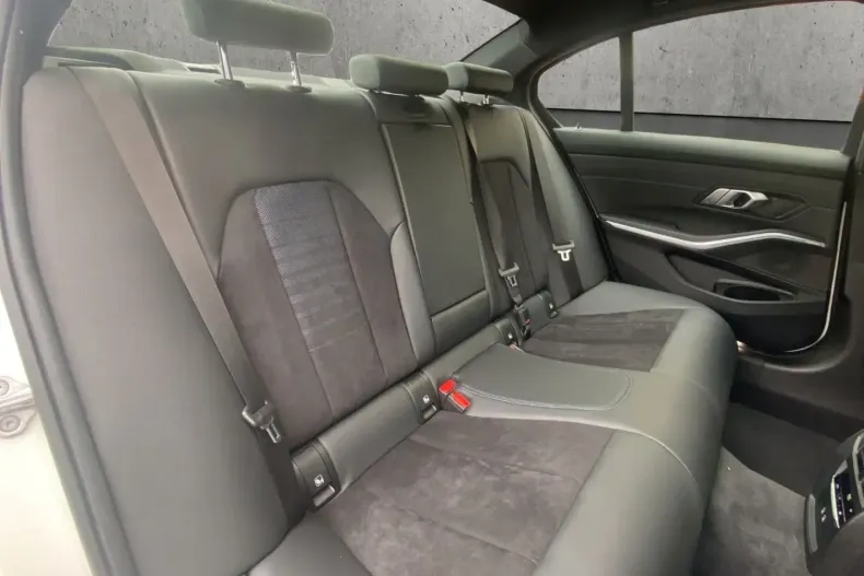 BMW 330 din 2020 cu 62.200 km - oferta BMW112844 - foto 17