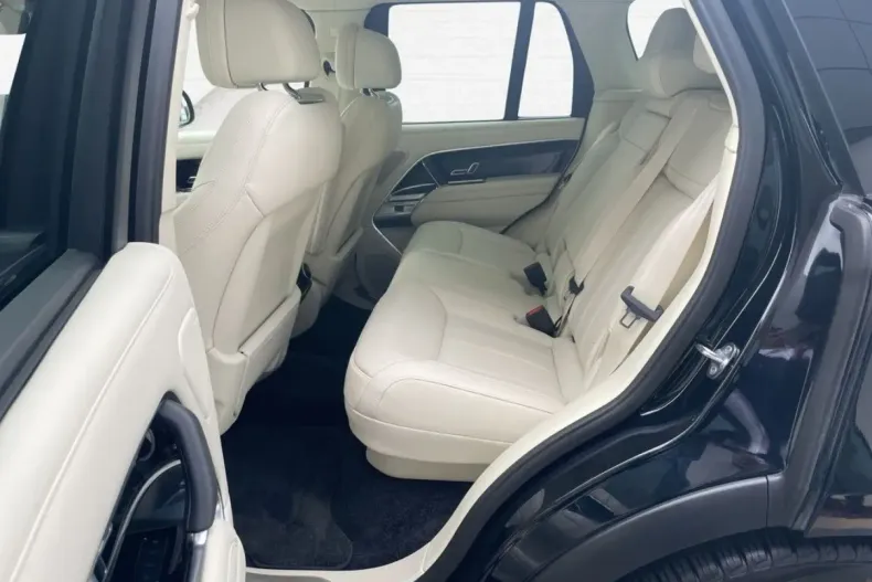 Land Rover Range Rover din 2023 cu 28.400 km - oferta LAN112858 - foto 13