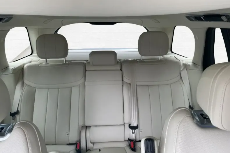 Land Rover Range Rover din 2023 cu 28.400 km - oferta LAN112858 - foto 14