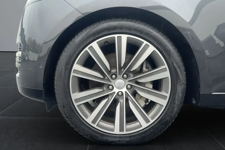 Land Rover Range Rover din 2023 cu 16.100 km - oferta LAN112860 - foto 6