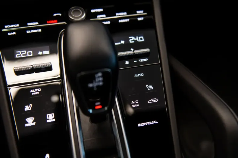 Porsche Cayenne din 2021 cu 43.700 km - oferta POR112874 - foto 25