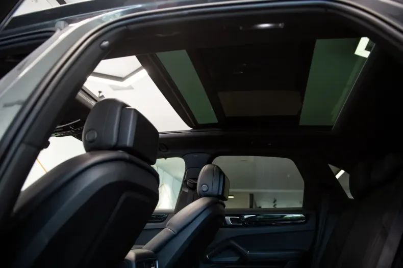 Porsche Cayenne din 2021 cu 43.700 km - oferta POR112874 - foto 32