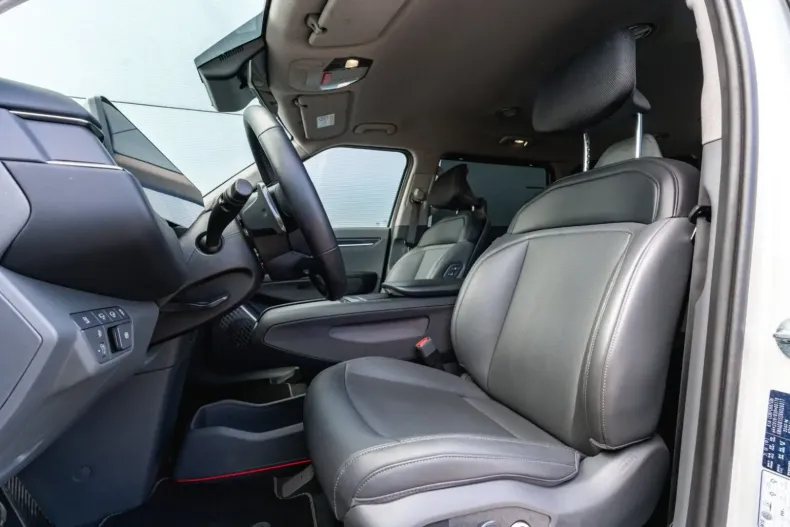 Kia EV9 din 2024 cu 14.320 km - oferta KIA112883 - foto 12