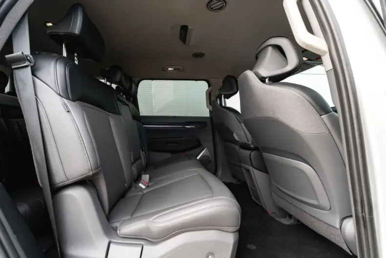 Kia EV9 din 2024 cu 14.320 km - oferta KIA112883 - foto 17