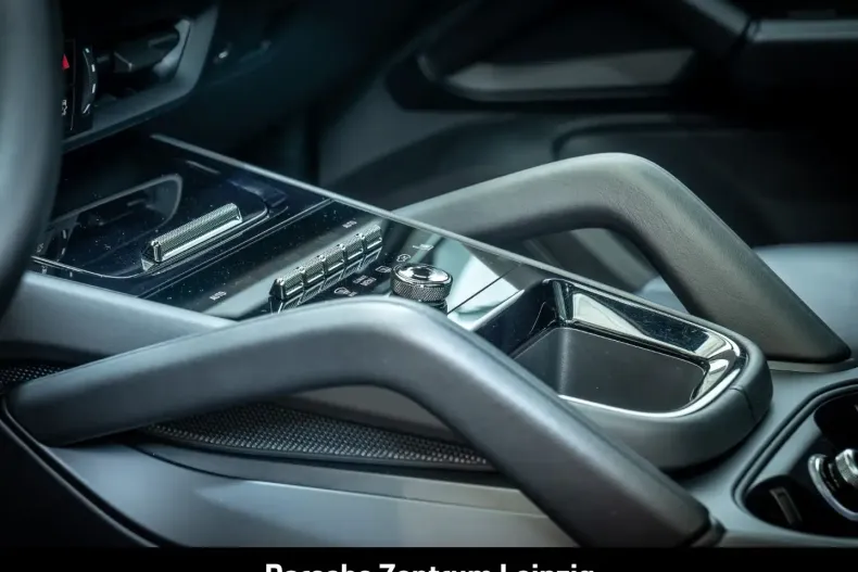 Porsche Cayenne din 2024 cu 27.424 km - oferta POR112890 - foto 29